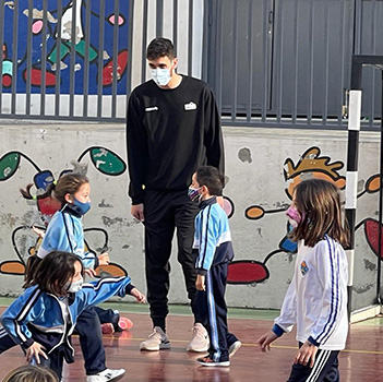 Visita del Força Lleida Bàsquet a l'escola